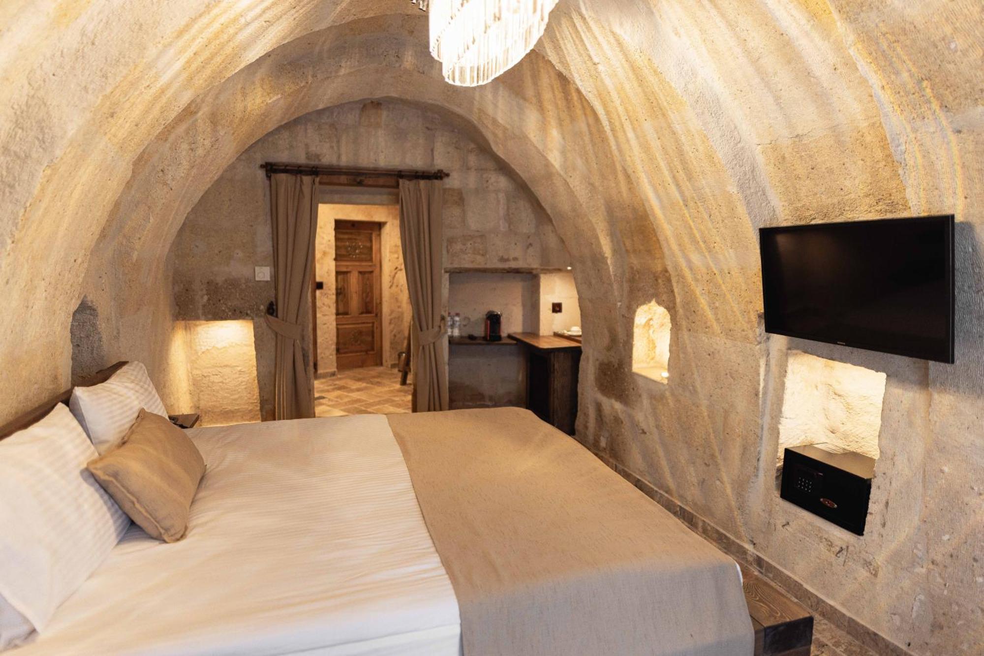 גורמה Noah'S Ark Cave Hotel מראה חיצוני תמונה