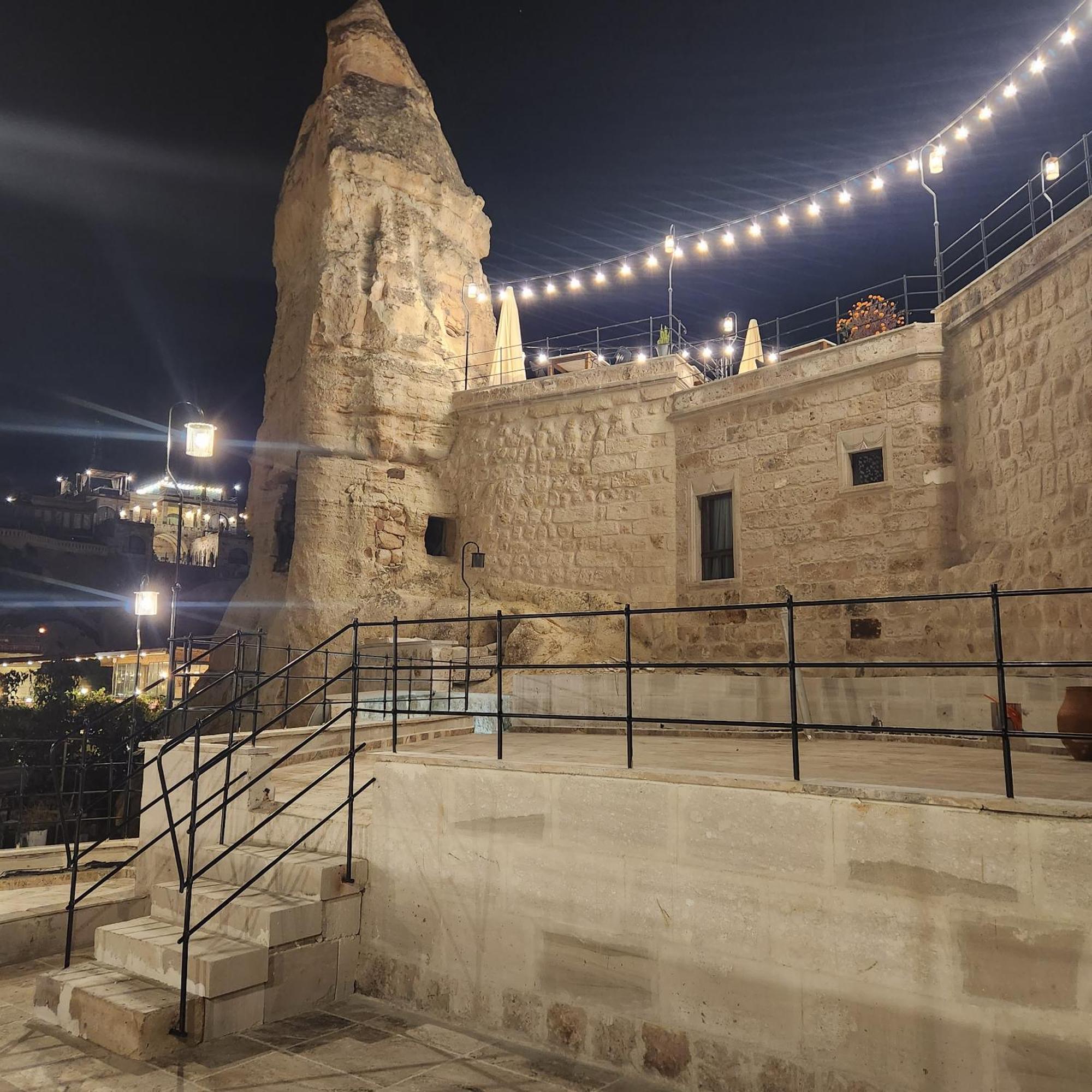 גורמה Noah'S Ark Cave Hotel מראה חיצוני תמונה