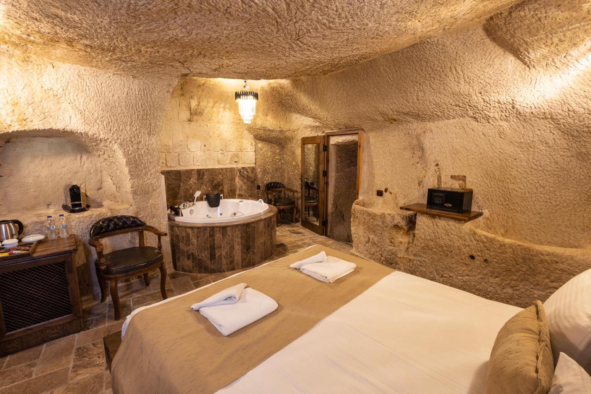 גורמה Noah'S Ark Cave Hotel מראה חיצוני תמונה