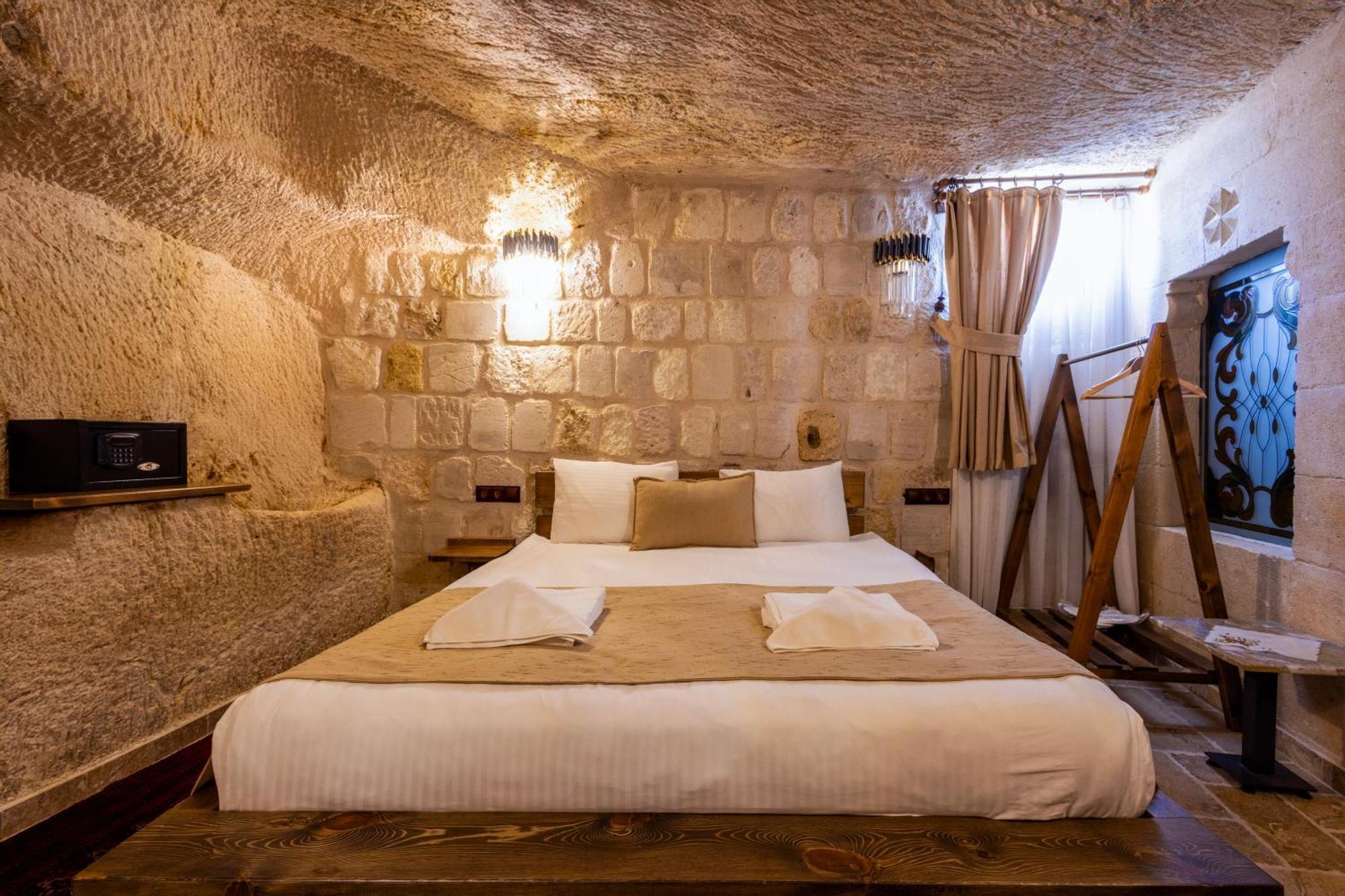 גורמה Noah'S Ark Cave Hotel מראה חיצוני תמונה